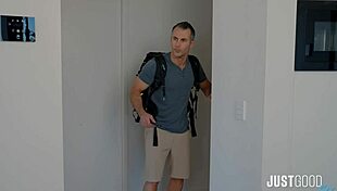 It's all Airbnb's fault I didn't want to destroy her ass, just good sex with Stefani Marz.