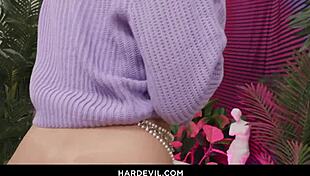 हार्ले हेज़ रिम जॉब देती है और चूत जोर से पाउंड होती है