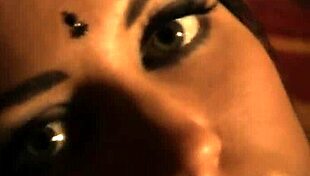 Indian Milf's Arousing Dancing Moves