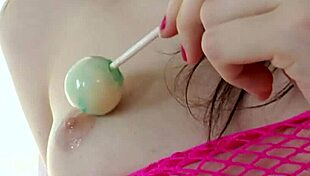 Wow, Kitty Kaiti fucks a big cock!