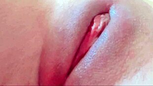 Intense pussy rubbing by young fresh teen 18+ leads to cum