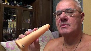 मेरा हसबैंड सकिंग पसंद करता है, सभी गे और बाई गायज को वेलकम करता है