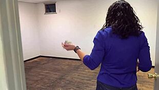 The real estate agent closes the deal with intense fucking