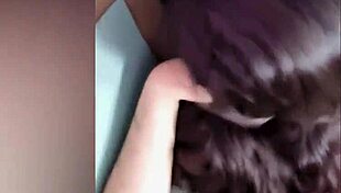 colegiala escondida con vecino, el cabrón graba todo, jovencita mexicana caliente doblando ropa, le llegan por atrás, la cogen y llenan de leche