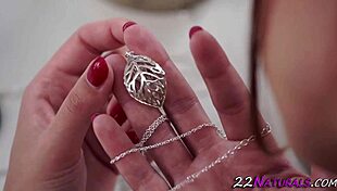 Romantic Honey Enjoys a Sweet Treat