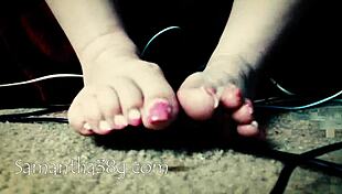 Xmas big boobs BBW shakes huge tits on cam show