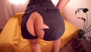 उसने जींस फाड़ दी और गांड में झड़ गया! जोरदार चुदाई की मुझे!