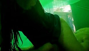 The stepson dares to live with his mother-in-law, giving her intense sex every day until she wants to leave her husband.