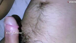 se mete a mi cama para entregar el ano y follarla con amor en su primera vez