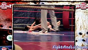 Mujhe ye European babes wrestling aur licking karte dekh kar maza aa raha hai!