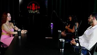 That safada shows her tits and twerks for the fiancé after chatting about brazilian couples' hypocrisy