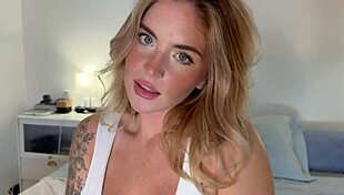 I brought the Hooters girl home, she teased me with her big tits, and we fucked raw.