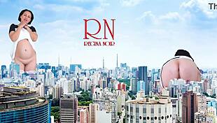 I saw a giant lady walking naked in the city