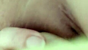 Olgun Turk Hatun Dildoyu Sulanmis Amcigina Enfes Aliyor