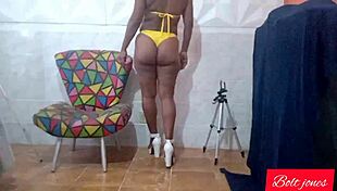 कपल साथ झड़ते हुए वो स्क्वर्ट करती वो कांपता कम झाड़ता