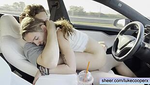 Eighteen 18+ Amateur Tinder Date Fucks In Car!