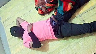 Wow, check this hot saree navel vid for wild moans!