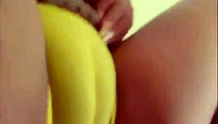 Check out this hot twerking session! 😍