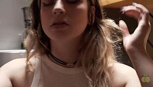 I tricked my husband to the bank while sucking the pizza guy's dick