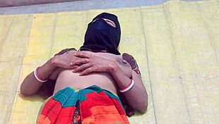 Wow, check this hot saree navel vid for wild moans!