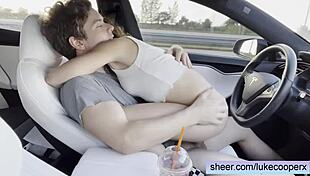 Eighteen 18+ Amateur Tinder Date Fucks In Car!