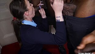 ड्यूड, ब्रिटिश टीन 18+ को 3 बीबीसी से गैंगबैंग में रुइंड! बिग कॉक्स के साथ वाइल्ड क्विकी। 😱