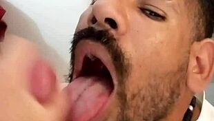 बॉस पर लालची चूसाई सीधे सोर्स से विटामिन लेकर जॉब पक्का किया