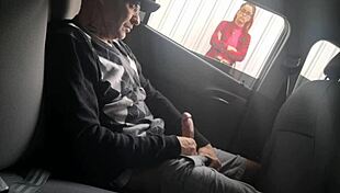 i risk masturbating outdoors for that student who liked my dick