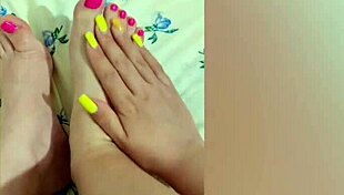 A video for fans of my young 18+ shaved legs