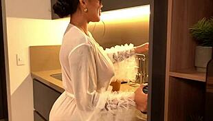 Masked thief sneaks into Mariana Martix's house for her huge rack