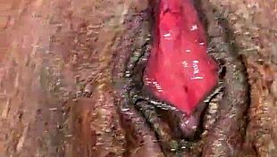 hey, i lick her pussy and she sucks me after pissing roadside