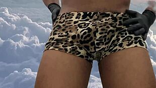 I recorded myself dancing and masturbating so sexy