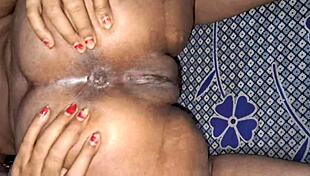 Desi Sexy Bhabhi Hard Dildo Fuck