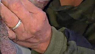 hey, i lick her pussy and she sucks me after pissing roadside