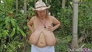 Check out this amateur mom's long boobs in public