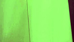 chica infiel folla con su vecino. First time creampie action.