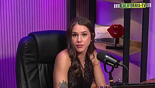 Rafa, the hot blonde queen of virtual sex, shows off her big tits in a steamy session