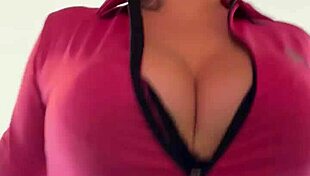 eu na academia da minha quebrada treinando louca de tes�o que at� suava pela buceta e escorria nos meus peitos