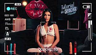 A novinha vai te fazer gozar with wild lesbian dildo action!