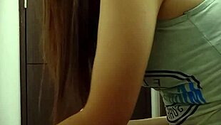 Hidden Camera Captures Venezuelan Nurse Milet Peeing