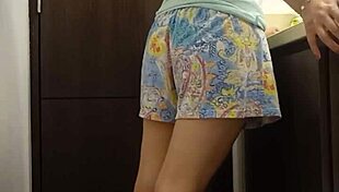 Hidden Camera Captures Venezuelan Nurse Milet Peeing