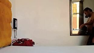 Grabo a mi padrastro y termino con su polla en mi coño