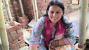 women labour milf fucked by contractor on bed for extra cash