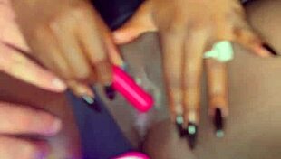 Black model vibes her wet pussy for guy