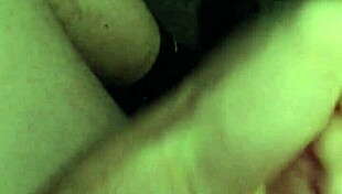 How does this solo handjob end with cum?