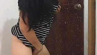 Sexy stepmother dances seductively, flaunts buttocks before wedding in homemade clip