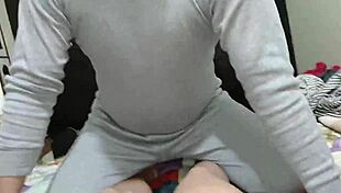 सौतेला बेटा सौतेली मां को मसाज कर गीली चूत चोदता कम तक