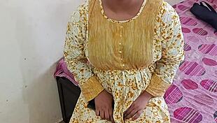 कोचिंग में 18+ देसी मुस्लिम हॉट लड़की डॉगी स्टाइल चुदाई