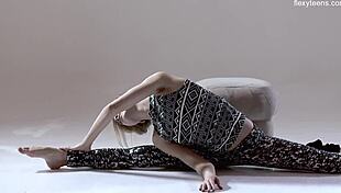 Hey, wanna watch Russian hairy gymnast Rita Mochalkina spread wide open?