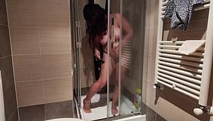 Big Breasted Woman Shaves In The Shower